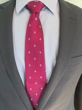 Charles Tyrwhitt Wine Red Silk Tie with Blue Fleur-de-Lis